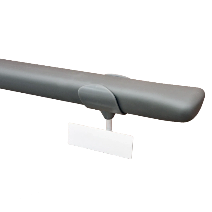 Fjernkontrollholder for dusjtoaletter, til montering på AddLife toalettstøtter